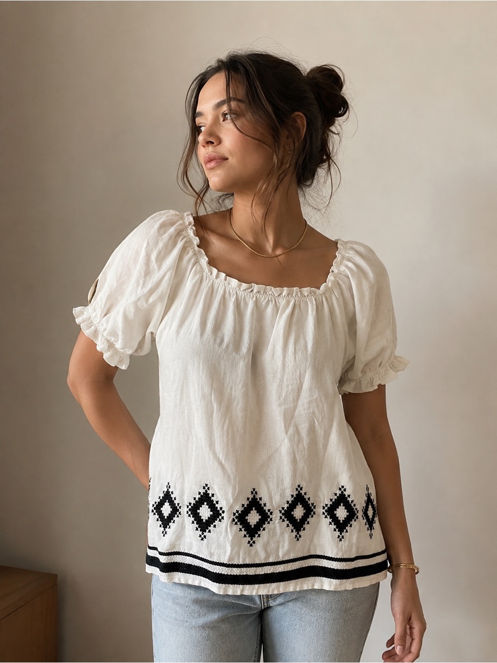 Alexandra Bartlett 100% Linen Embroidered Peasant Puff Sleeve Top Size Medium